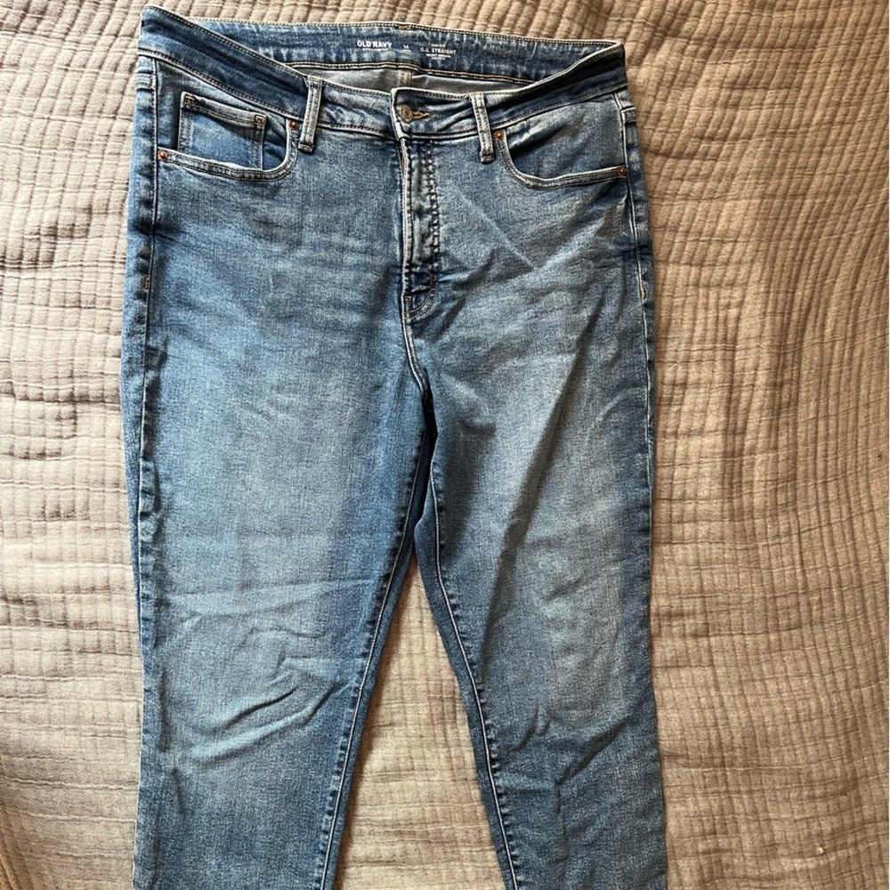 Old Navy Women’s Straight Leg Jeans